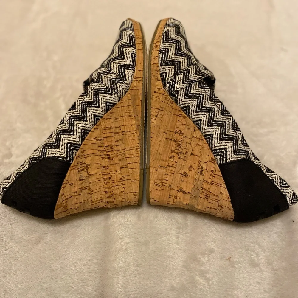 TOMS Black and White Zigzag Cork Wedges